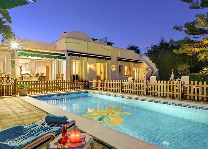 בית נופש 3 Bedroom In *